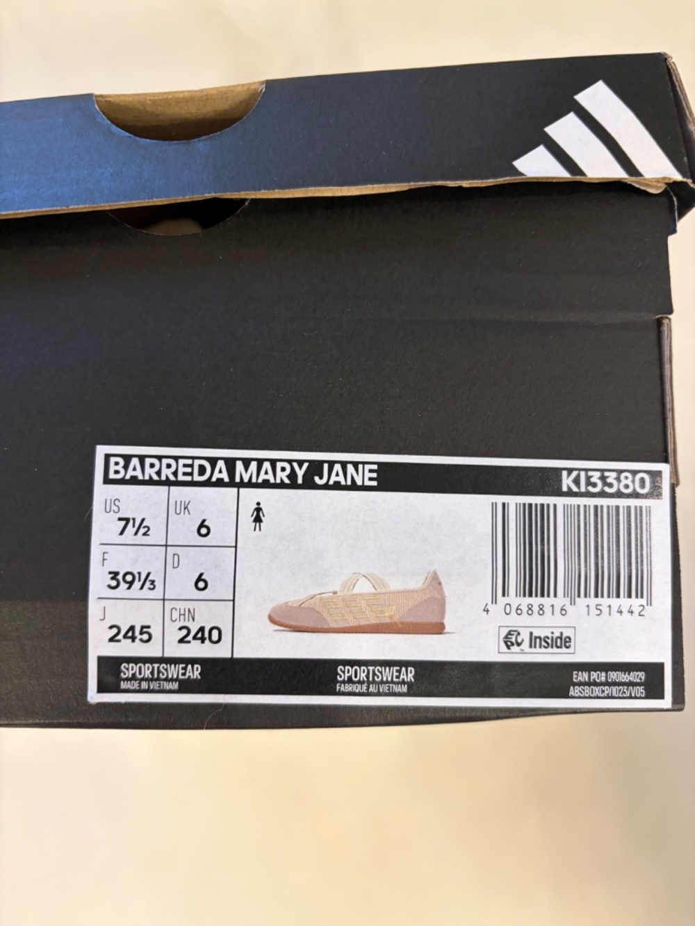 Adidas Barreda Mary Jane Sneaker, fits like an 8 - Picture 2 of 5